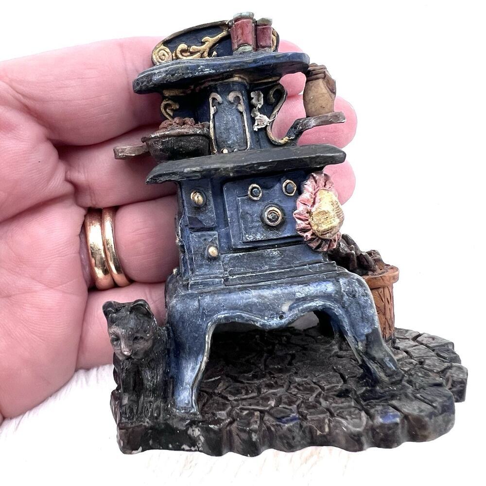 Vintage Painted Resin Dollhouse Antique Stove Miniature - Picture 2 of 6